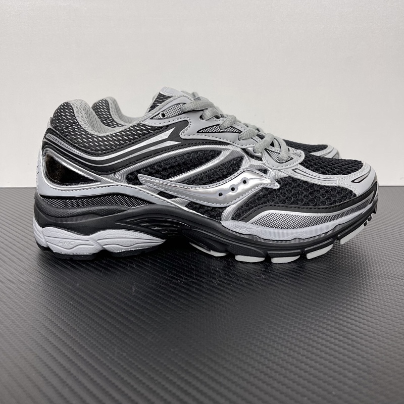 Saucony